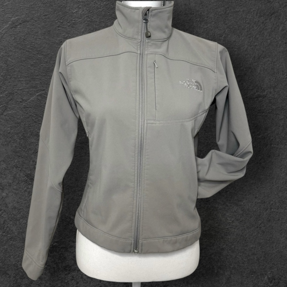 The North Face Women’s Full Zip Soft Shell Jacket